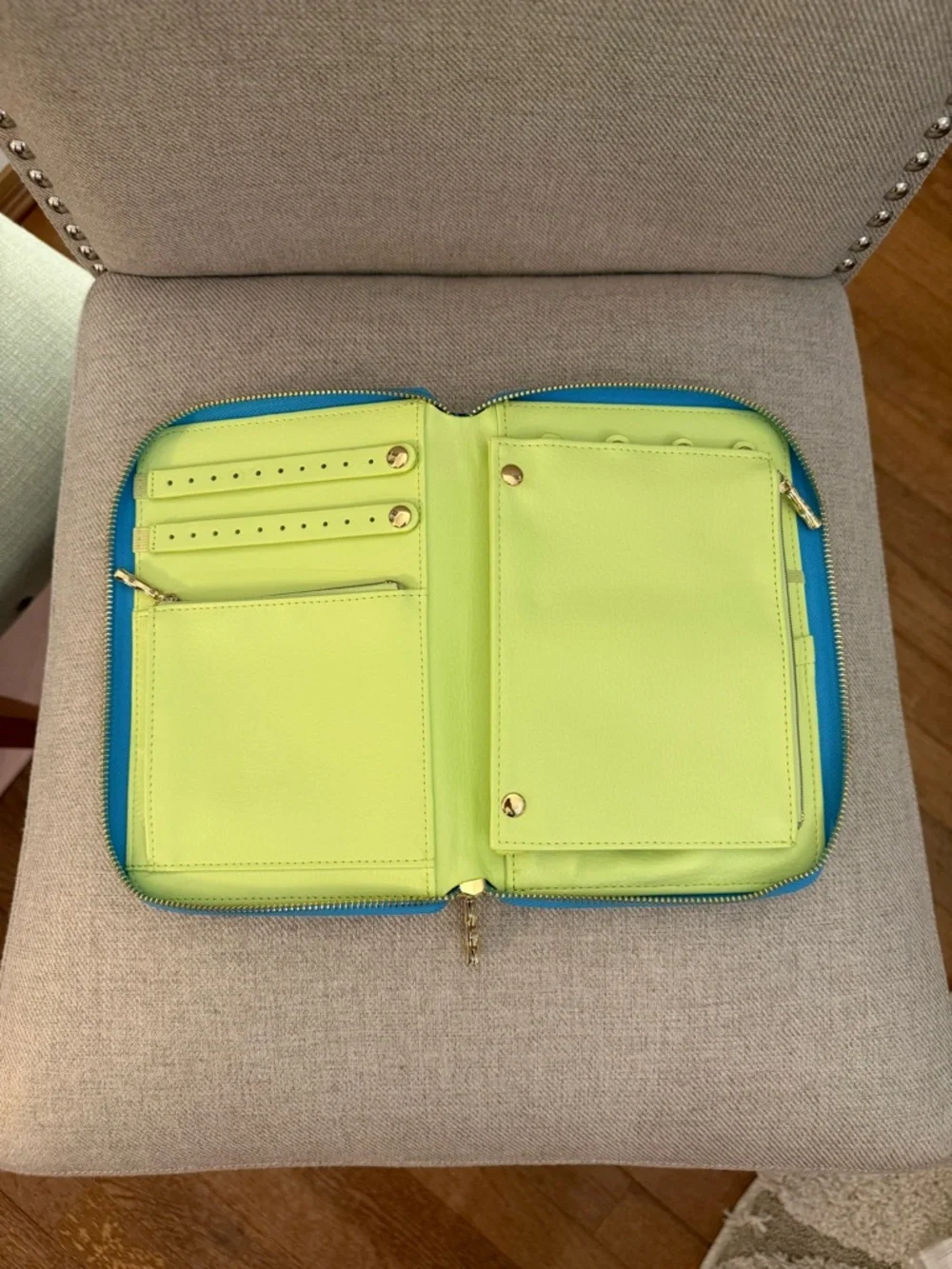 Lilly Pulitzer Travel Jewelry Folio in ‘The Hottest Spot’ - Used Once! - Picture 3 of 6